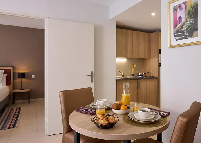 Quality Prestige Апарт-отель 3*